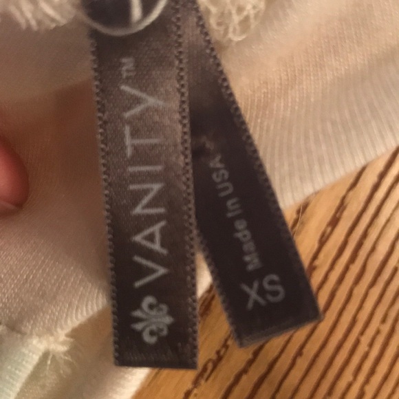 Vanity Shirt - Picture 4 of 5